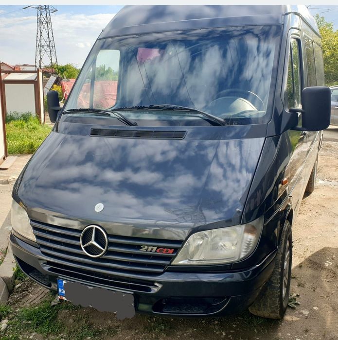 Mercedes sprinter 211 an fabricație 2000 5+1 locuri și marfa impecabil