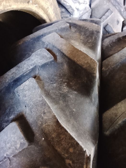 Cauciucuri tractor inguste