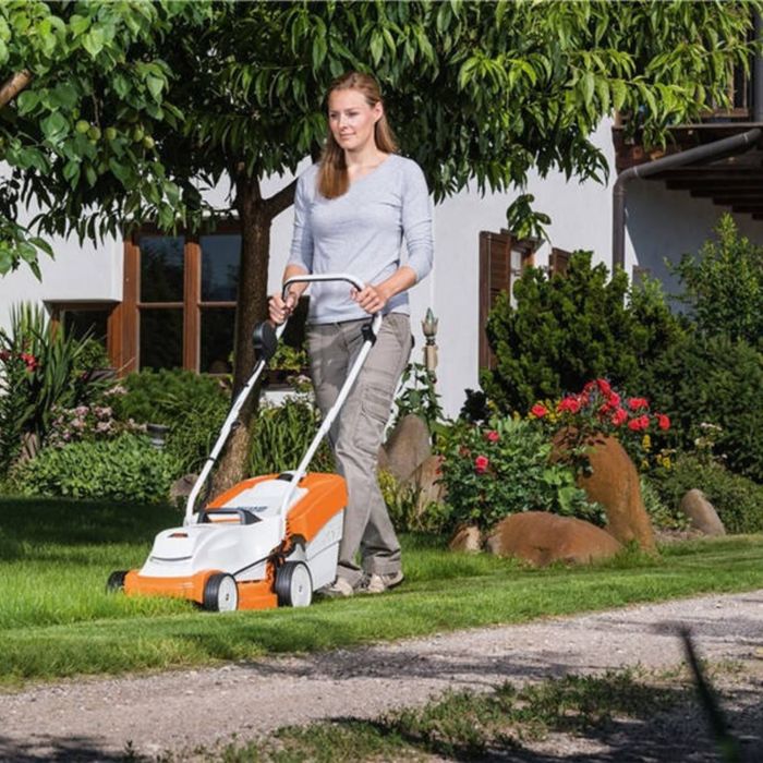 Оригинальная газонакосилка STIHL RME 235