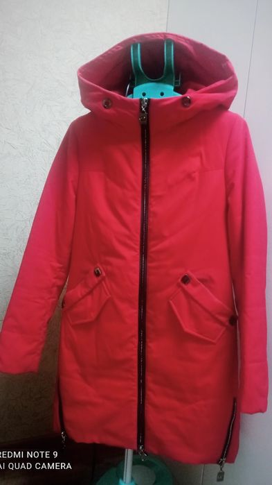 Продам демисезонные куртки