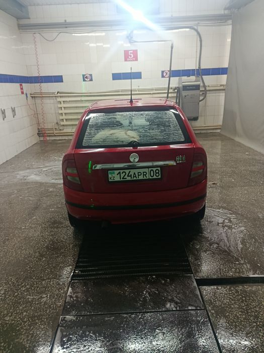 Продам машину Шкода