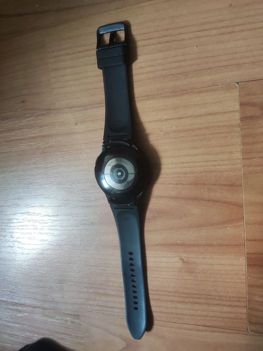 Продам смарт часы "Samsung galaxy watch 4 (3mzx) "
