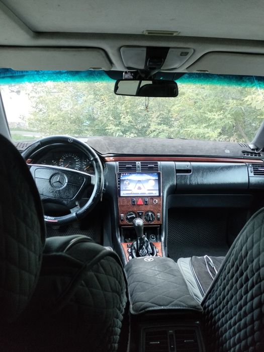 Продам mercedes bens е 200.