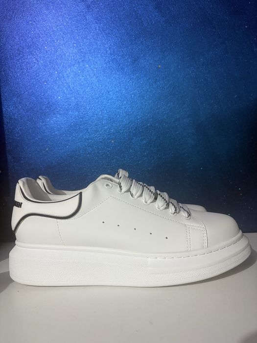 Alexander McQueen 43 Noi cu punga