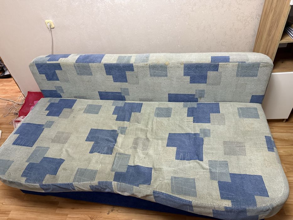 Диван для спальни или гостиной