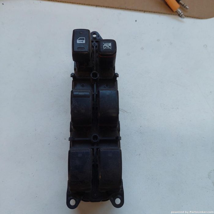Butoane Geamuri Electrice Toyota Corolla Liftback (_E10_) [ 1992 - 1997 ] Oem 8404013081