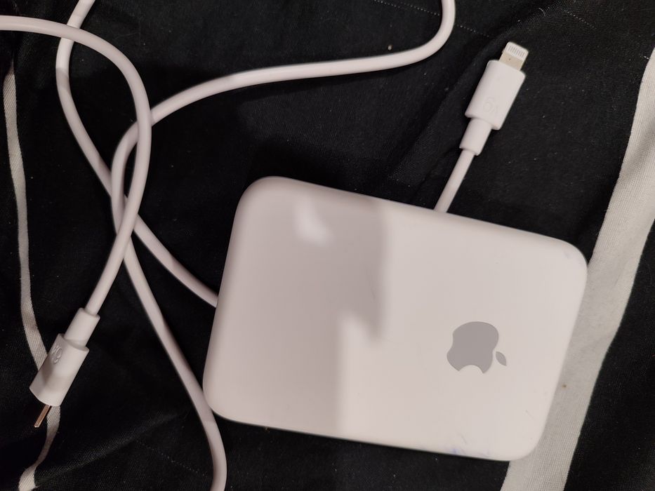 повербанк MagSafe