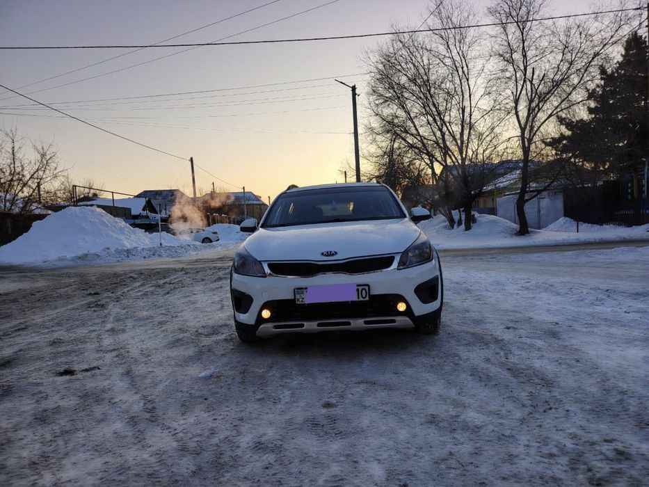 Машина kia rio 2020 грла