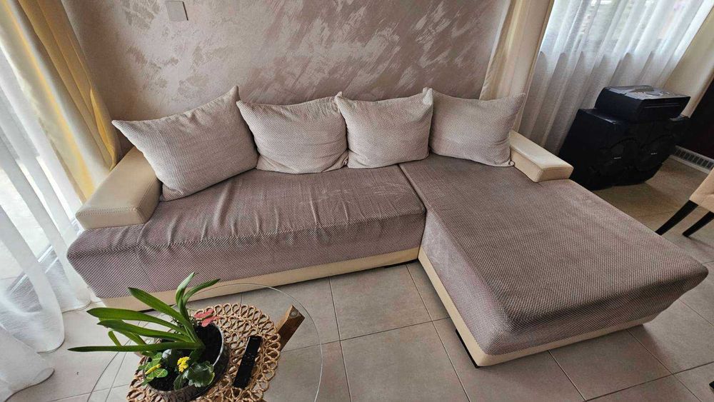 Разтегателен Диван 255х157 см бежов.