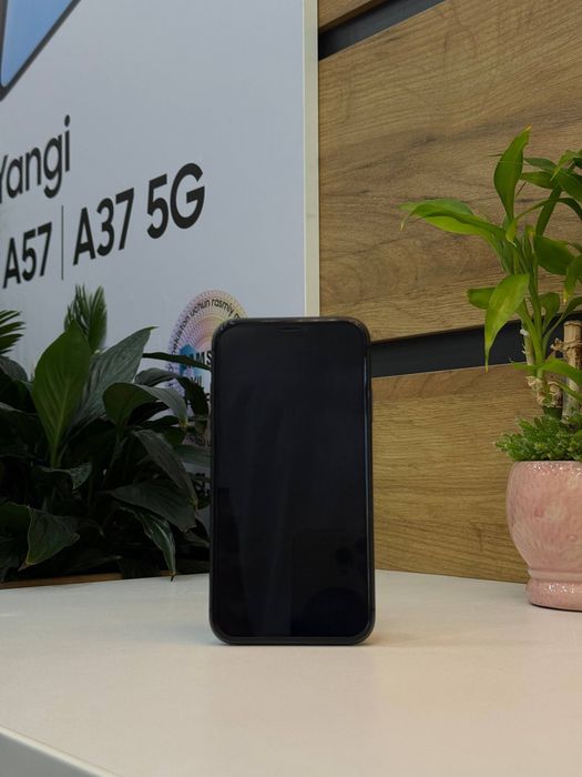 Iphone 11 yomks 84% radnoy