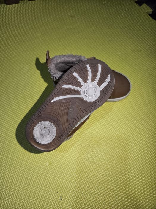 Ghete imblanite marimea 22