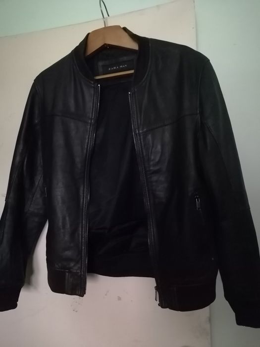 Продам кожаные куртки.