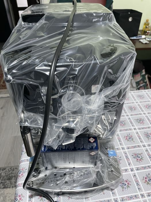 Espressor cafea De’Longhi Magnifica S ( sigilat)