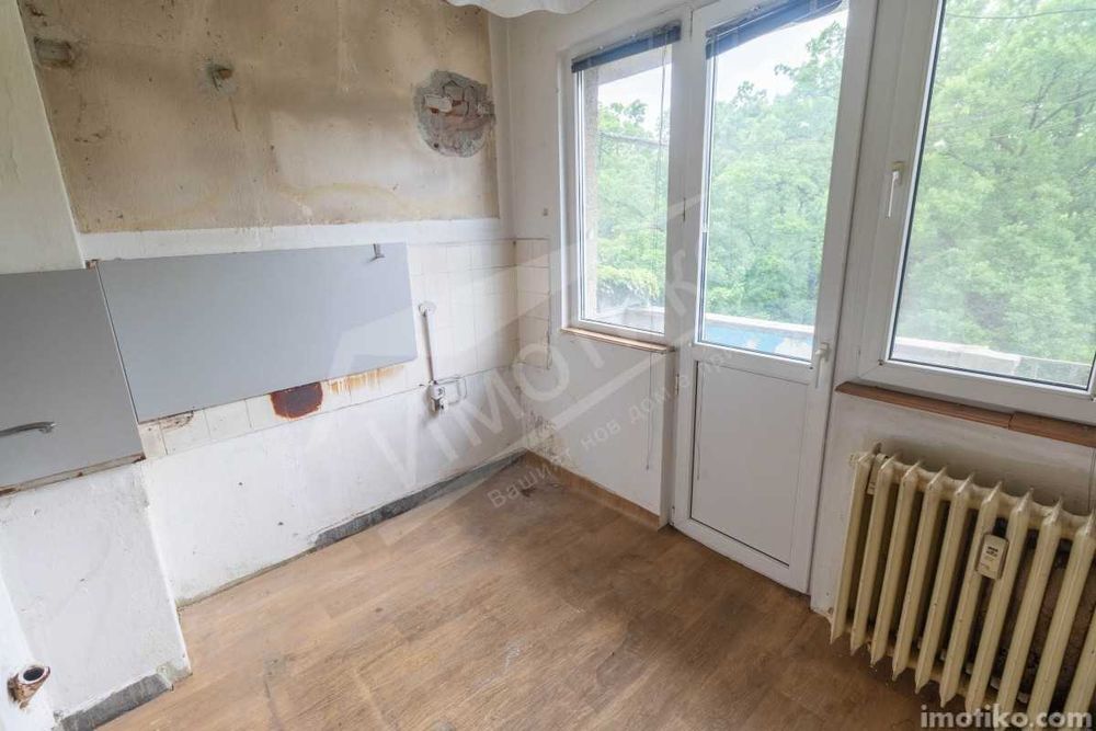 Продава се Тристаен апартамент в София, Изток - 88 кв.м за 3523 €/кв.м - Снимка #2