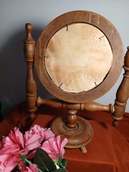 Oglindă- final de secol XIX-prima jumătate a sec.XX