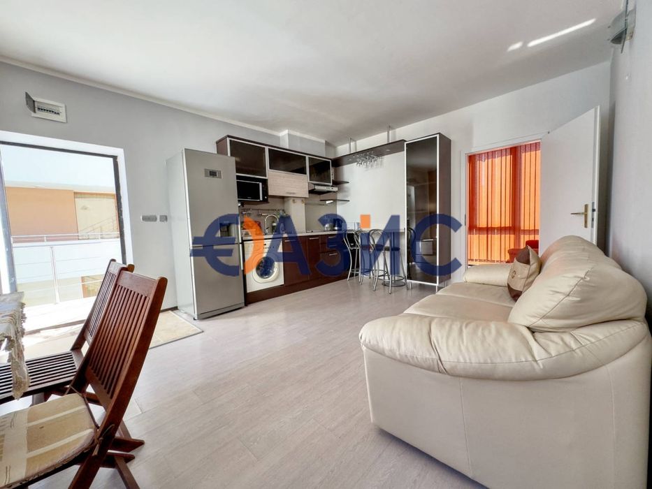 Продава се Тристаен апартамент в к.к. Слънчев бряг - 91 кв.м за 1011 €/кв.м - Снимка #3