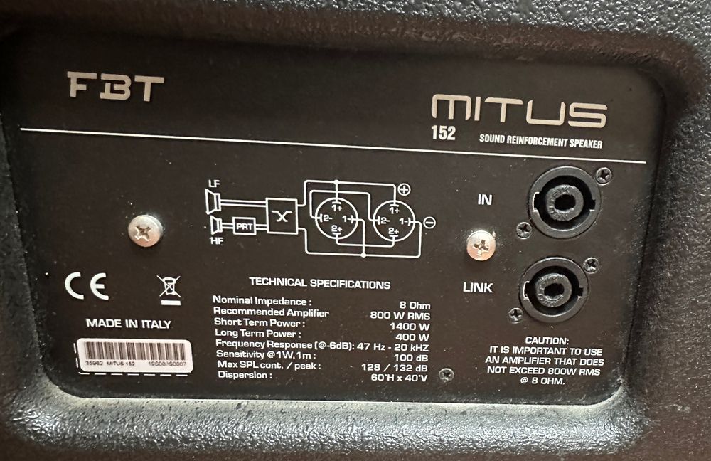 Vând 2 boxe FBT mitus cu stative și huse