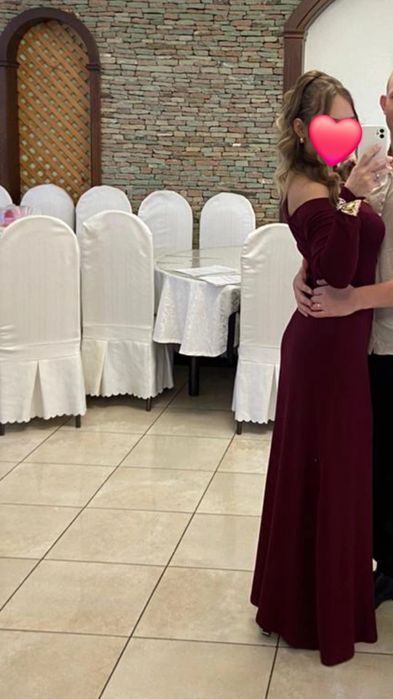 Вечернее платье бордовое, длинное, с разрезом