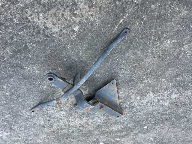 метален теглич за кола