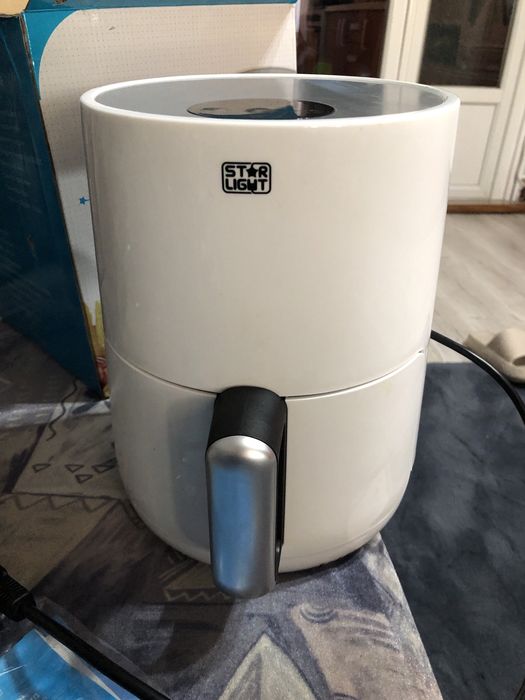 Friteuza cu aer cald Air Fryer Star Light 900w