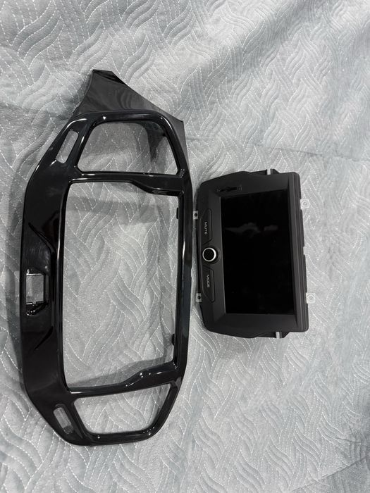 Магнитола с рамкой Веста оригинал