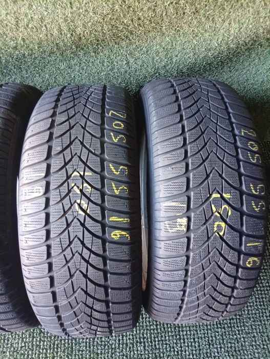 205 55 16 Dunlop m+s