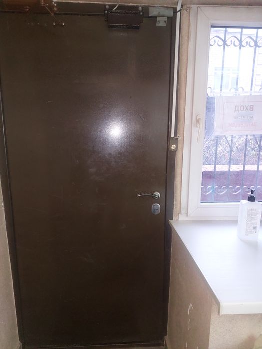 Сдам в долгосрочную аренду  офис