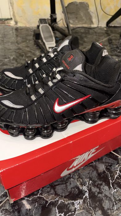 Nike Shox черно червено