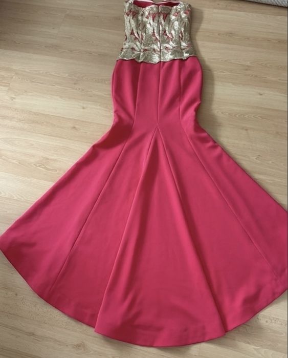 Официална рокля