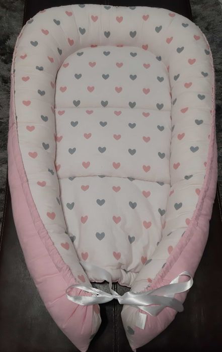 Babynest cu inimioare fetite