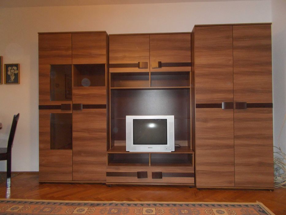 Dau in chirie garsoniera la Dacia