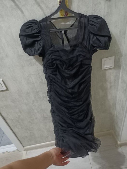 Милое черное вечернее платье