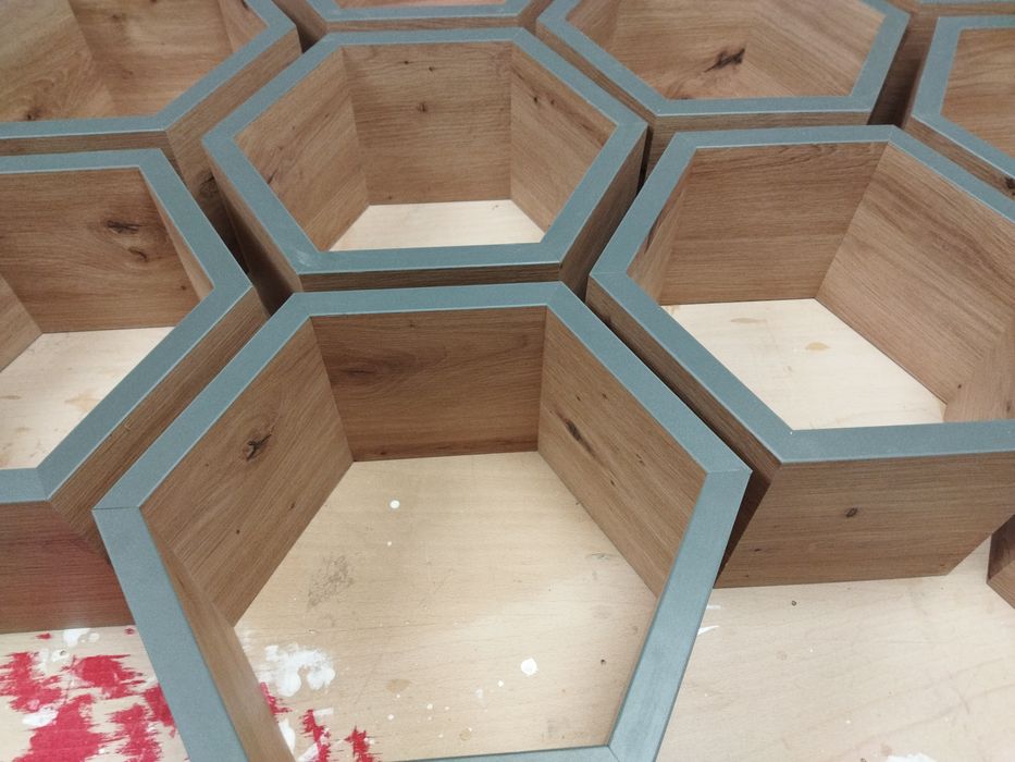 Етажерка пчелна пита,хексагон, шестоъгълник,декорация за стена,рафт.