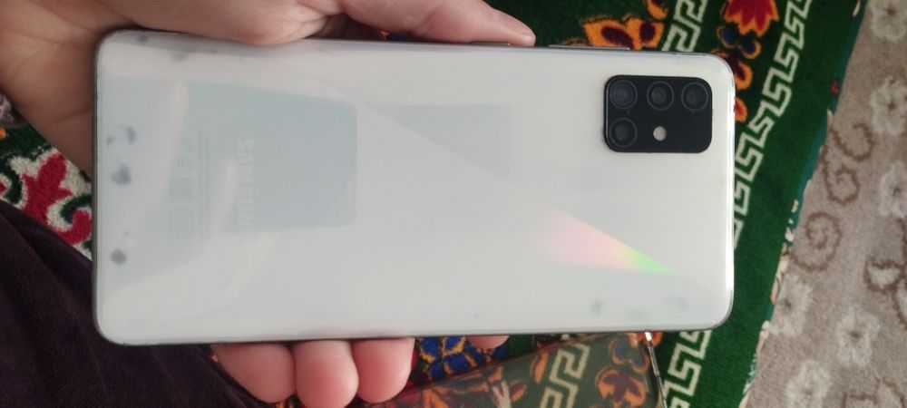 Телефон Самсунг А 51