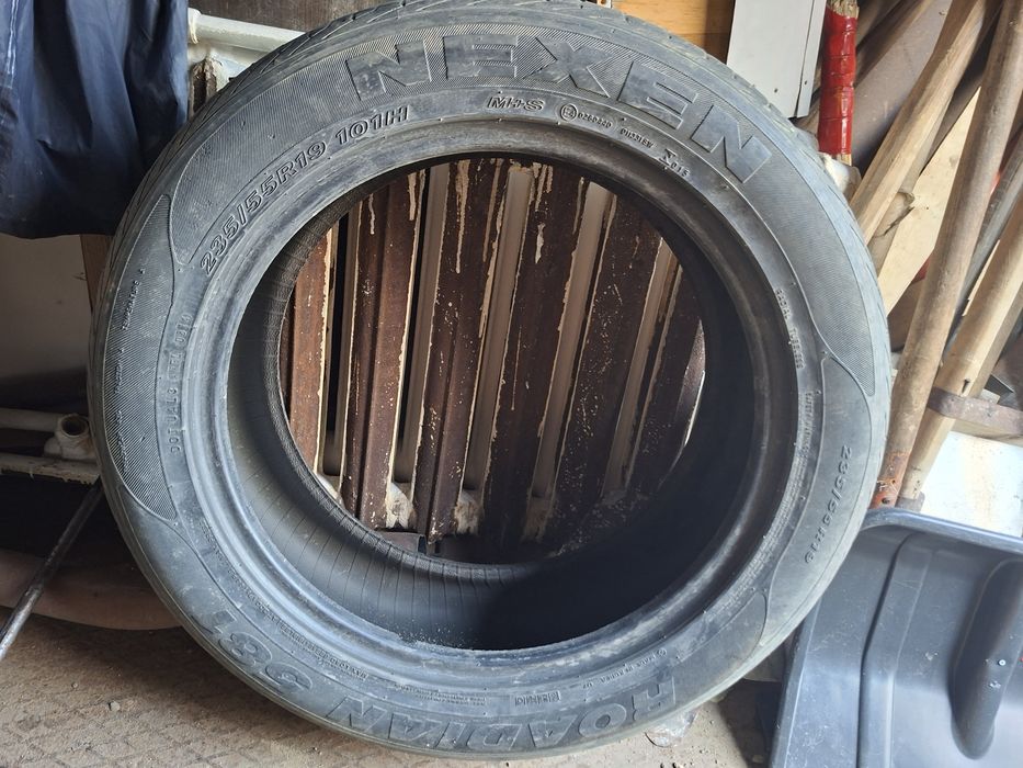 Продам лет резину 235/55/19
