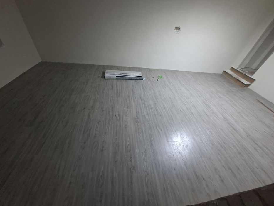 Laminat, tarket teramiz kelishgan xolda