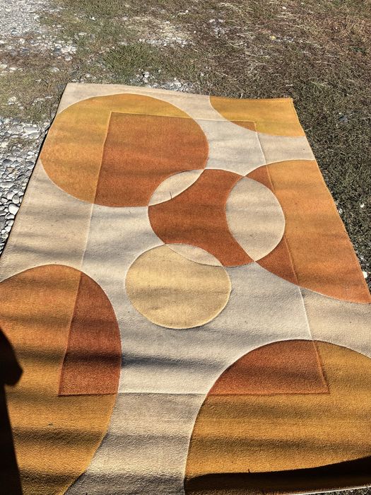 Продам ковёр в хорошем состоянии!!!