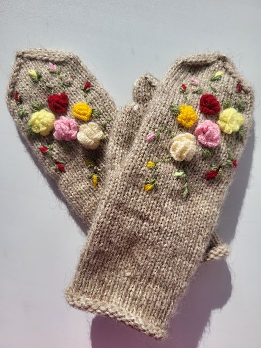 Продам варежки.  Ручная работа.