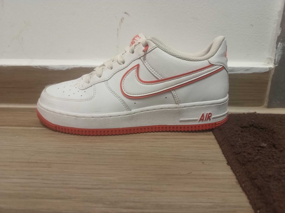 Air force 1 White and red