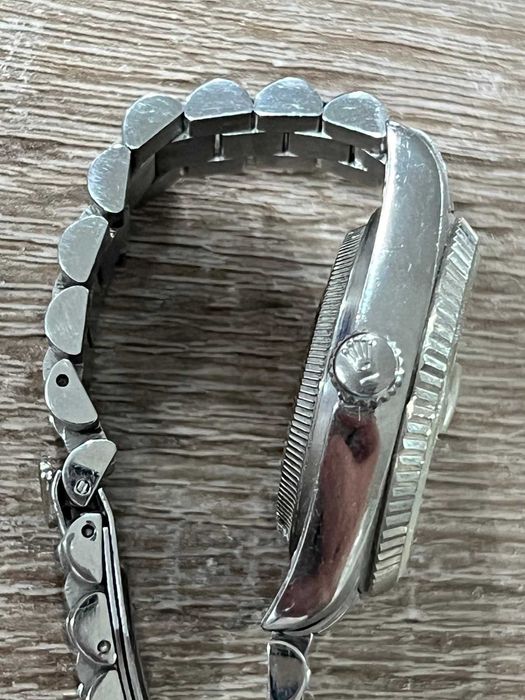 Дамски часовник T swiss made