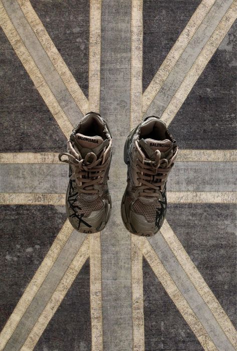 Balenciaga Runner Graffiti