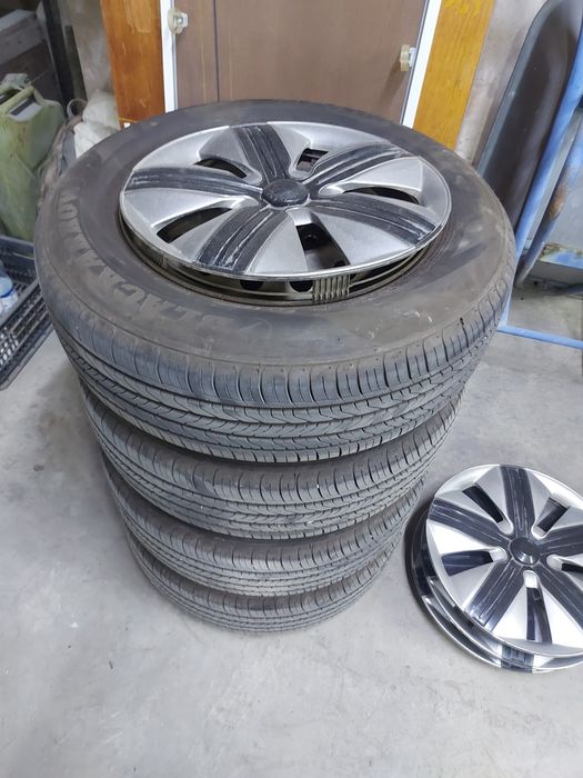 Продам резину летнию с дисками на 14