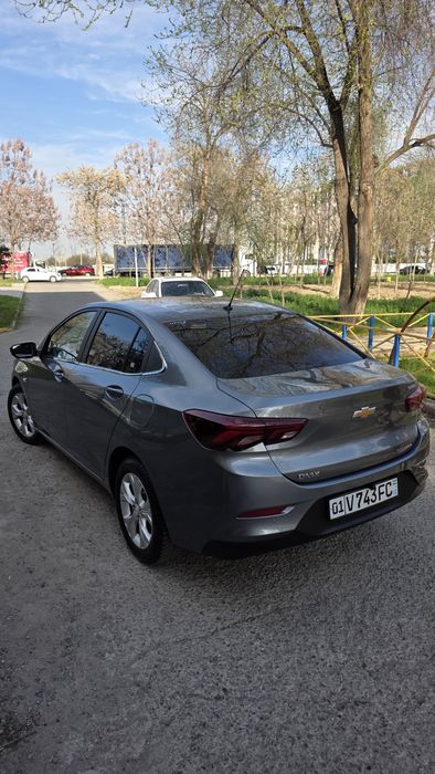 Onix Premier 2023 года