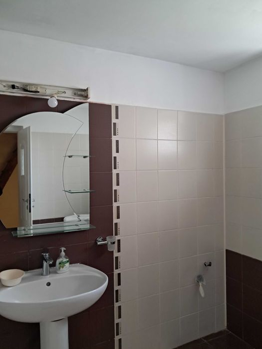 Vând casa  individuală cu curte zona centrala Suceava