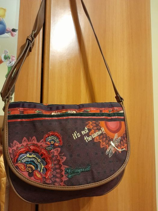 Vand genti-posete-rucsaci de firma Desigual ,Musette