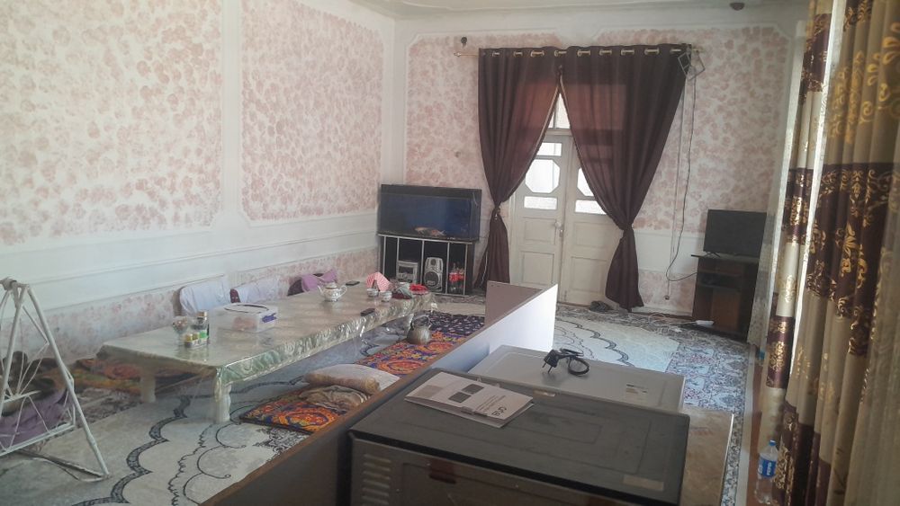 Xovli sotiladi karmana eski shaxar