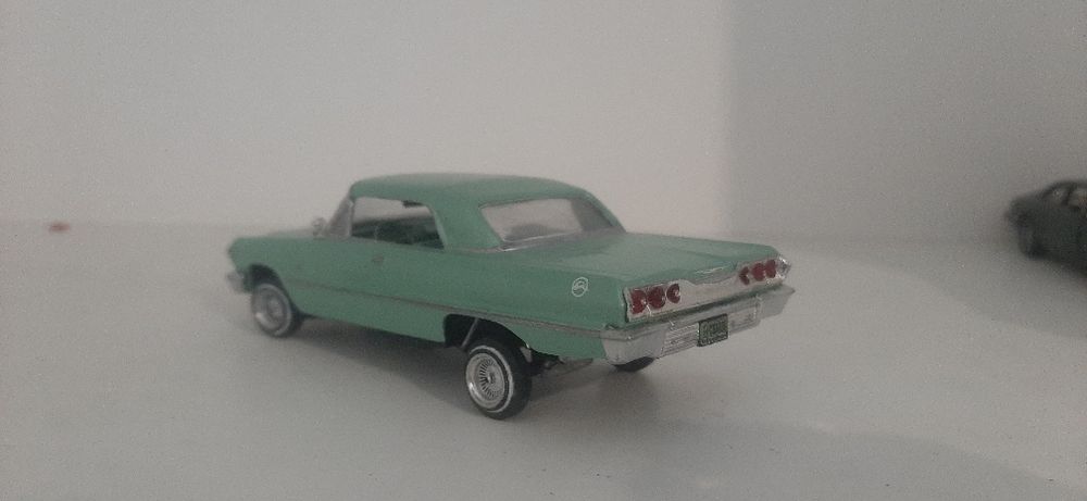 Модель 1963 Chevrolet impala lowrider 1/43.
