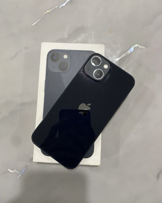 Айфон 13 срочна продам