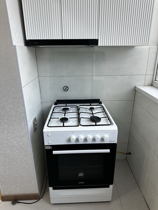 Продам срочно газ плиту