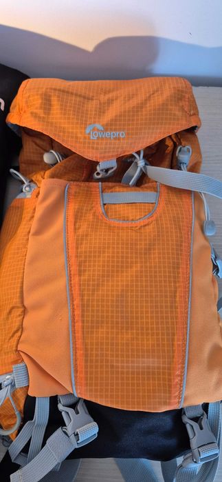 DSLR Nikon D5100 cu obiectiv Nikkor 18-140 si accesorii